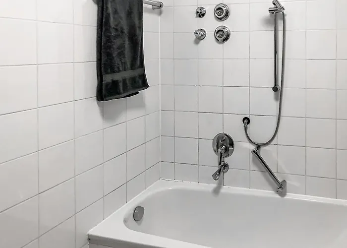 Appartement Near Altstadt /w Workspace, Feng-shui&art *