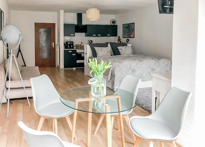 Appartement Near Altstadt /w Workspace, Feng-shui&art